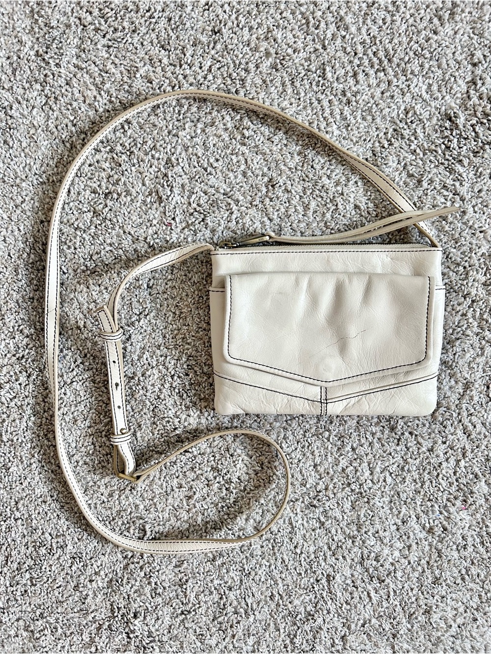 Hobo Wallet Crossbody Bag Cream Leather